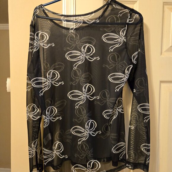Sheer black top L with white bows, cute for any age. New without tags - Picture 2 of 3